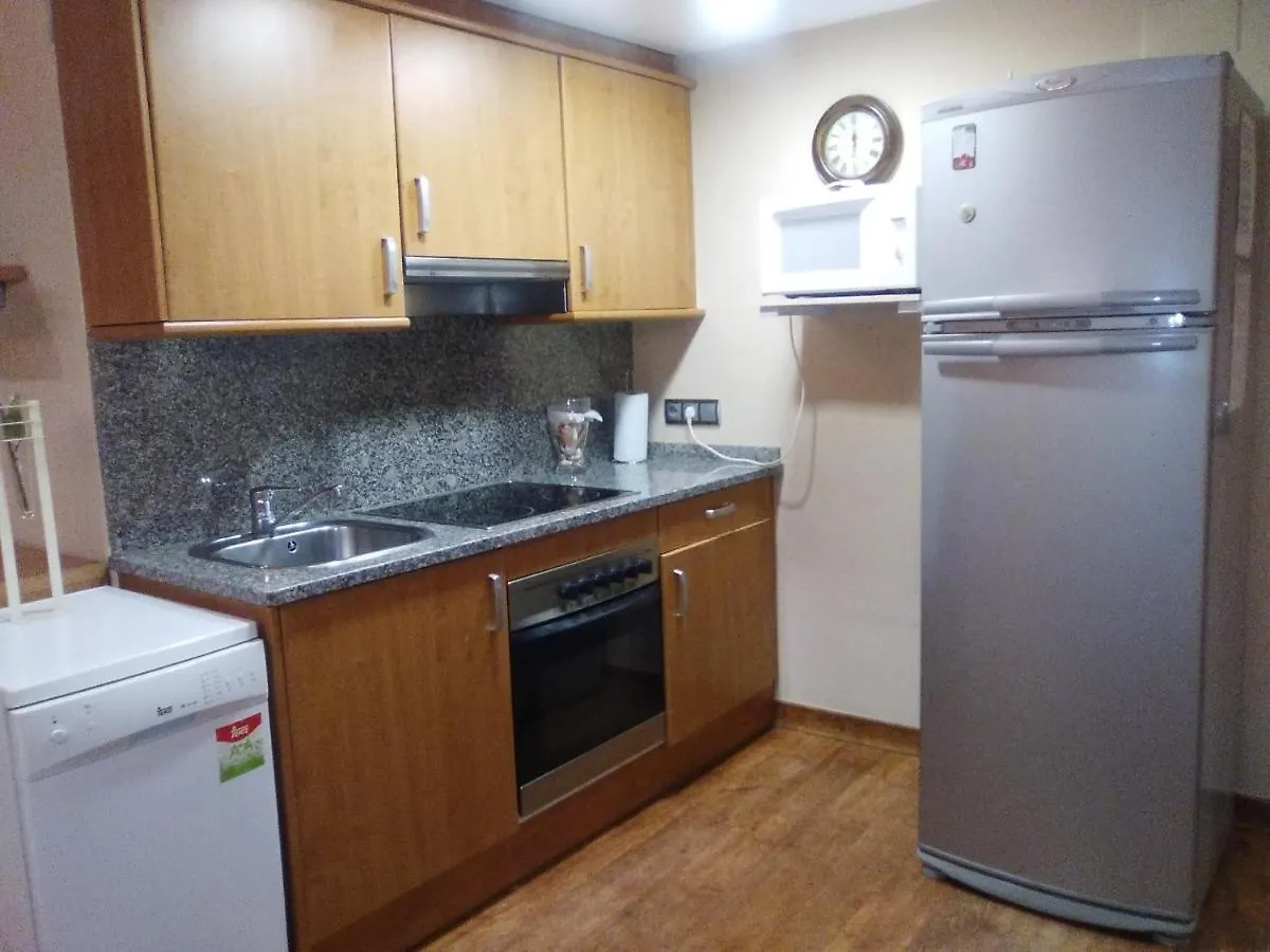 Apartamento Con Piscina Llanca